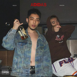 公交车巨粗进入警花疼哭A片
